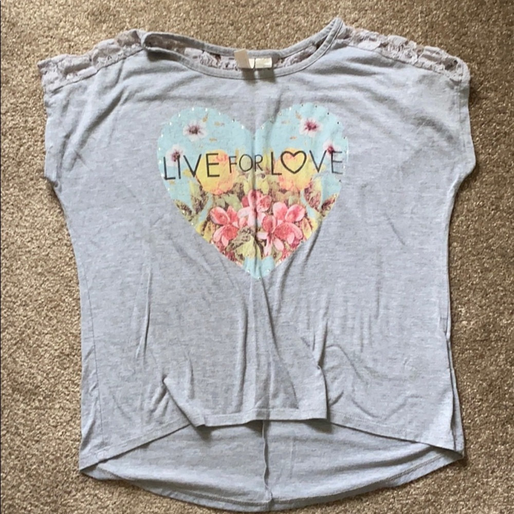 Gray T-shirt with lace on upper shoulders